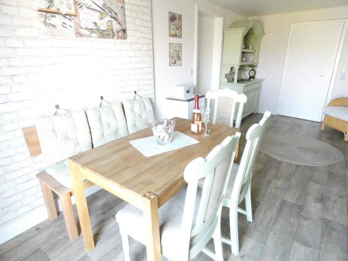 Ferienwohnung Am Schloss Reuterstadt Stavenhagen Extérieur photo