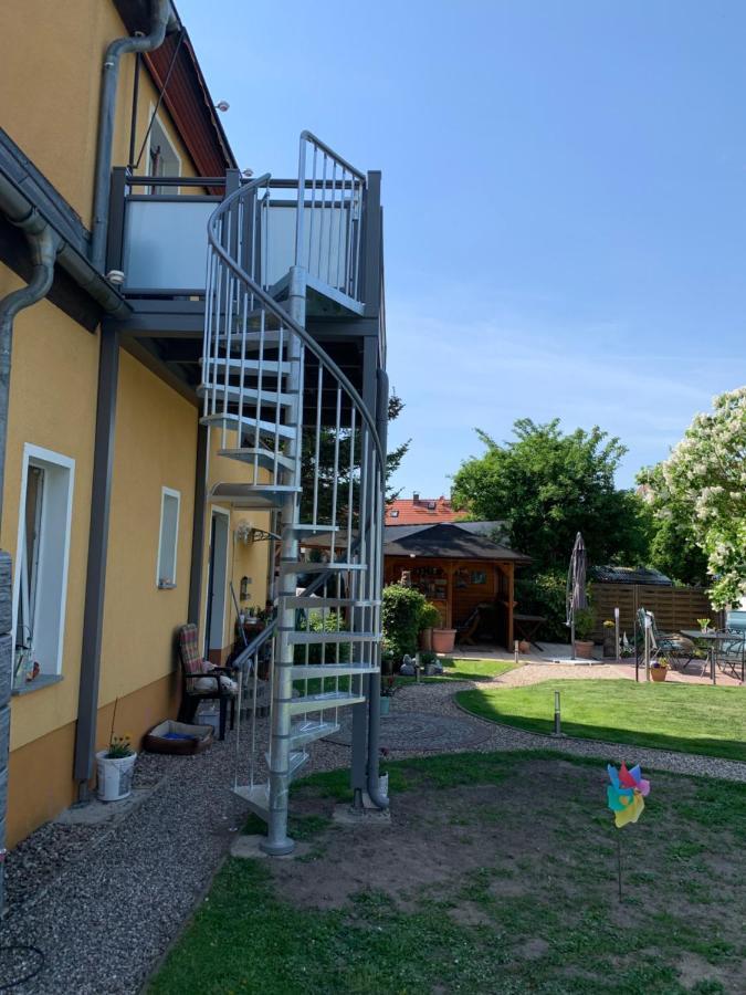 Ferienwohnung Am Schloss Reuterstadt Stavenhagen Extérieur photo