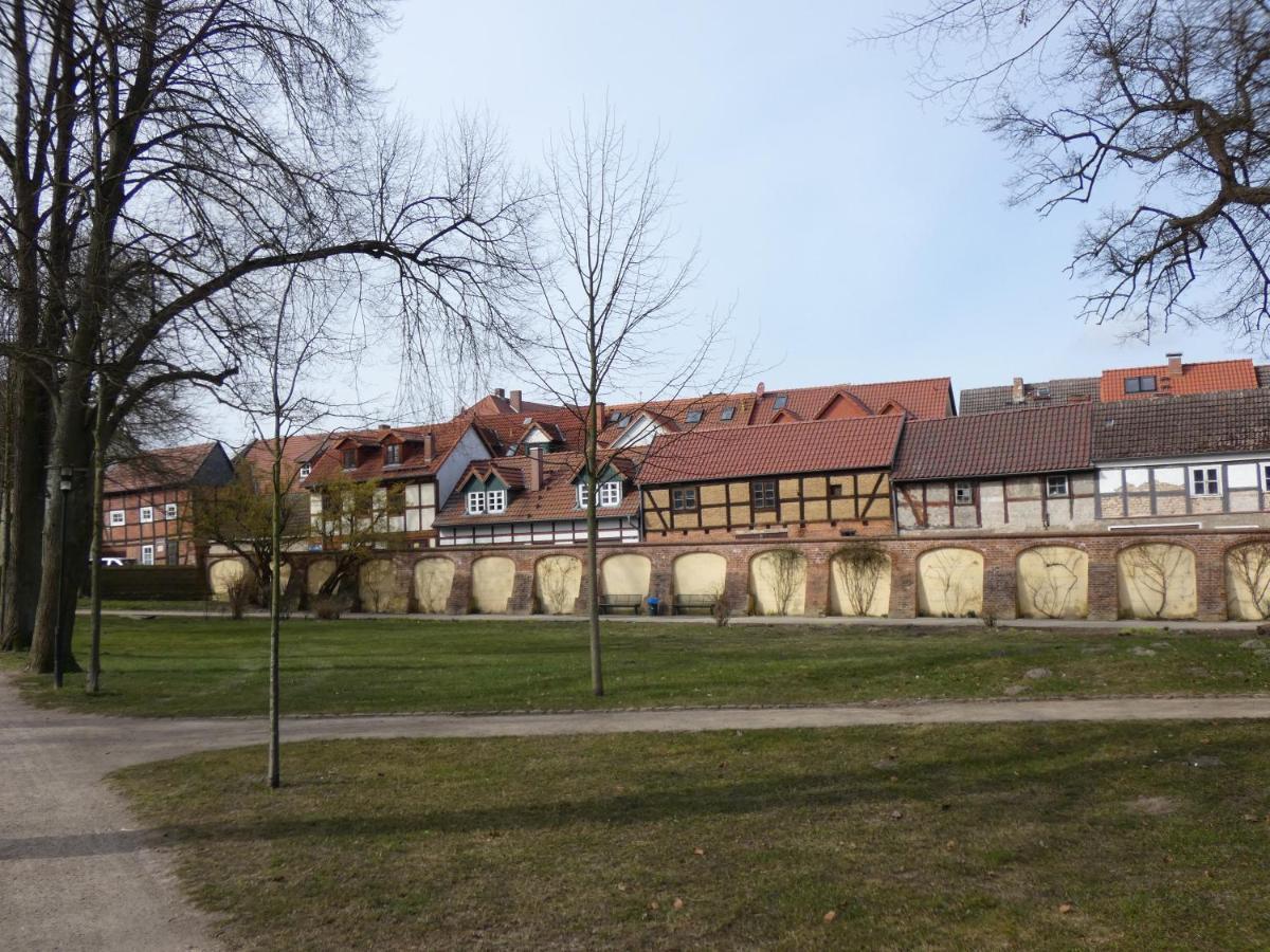 Ferienwohnung Am Schloss Reuterstadt Stavenhagen Extérieur photo