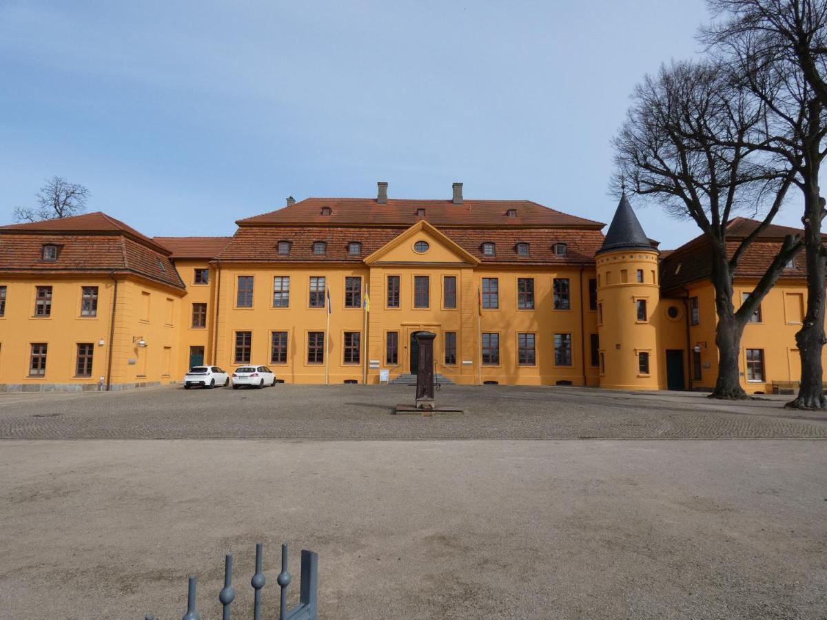 Ferienwohnung Am Schloss Reuterstadt Stavenhagen Extérieur photo